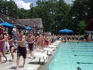 A crowded swimming pool.