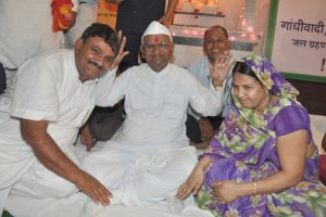Mr. Shyan Sundar Paliwal and Mrs. Anita Paliwal with Anna Hazare