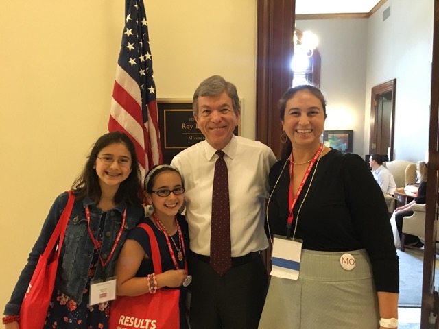 #WorldMom Cindy and her daughters with U.S. Senator Roy Blunt in Washington D.C.